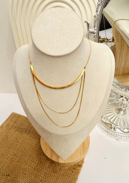 Three layer necklace