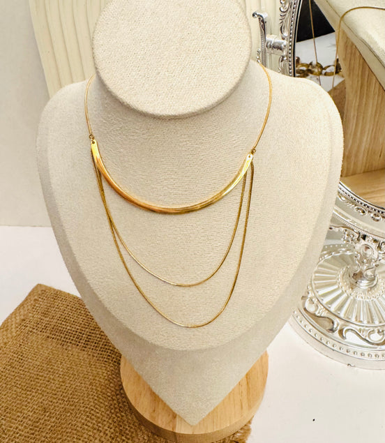 Three layer necklace