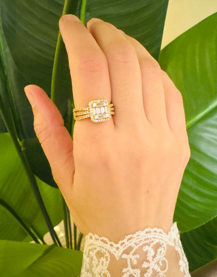 Zircon ring free size