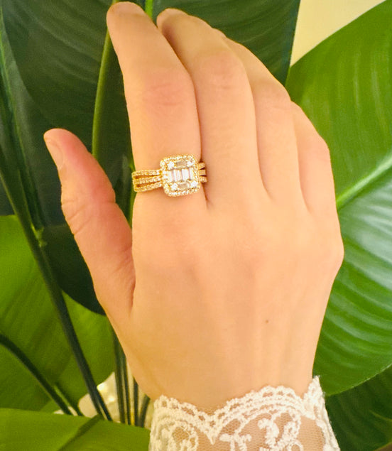 Zircon ring free size
