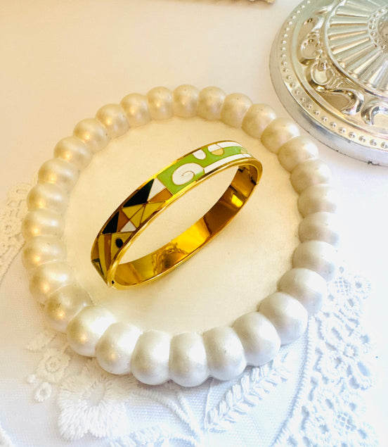 Colourful bangle