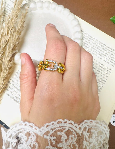 Trendy zircon ring free size