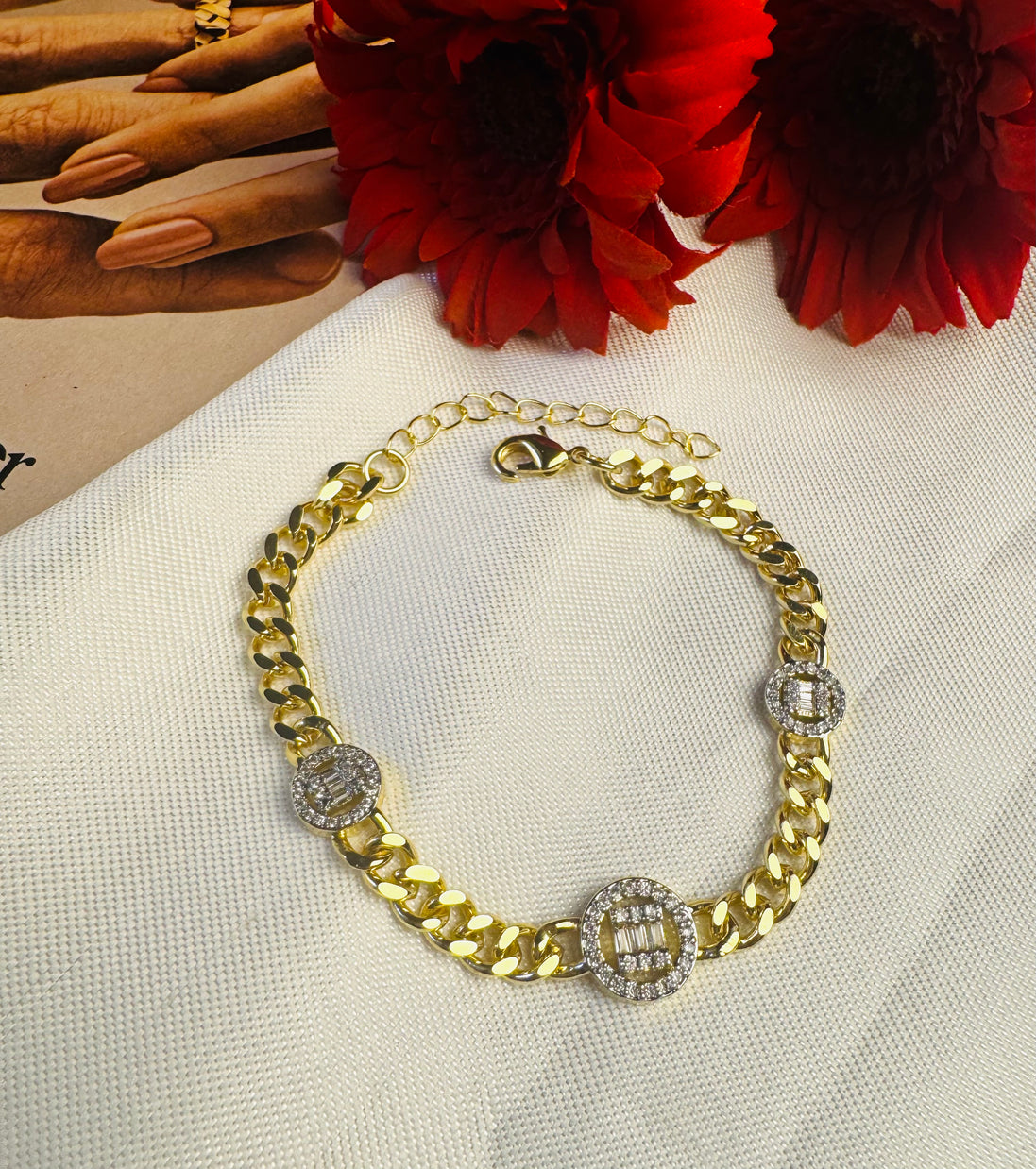 Three circle zircon bracelet