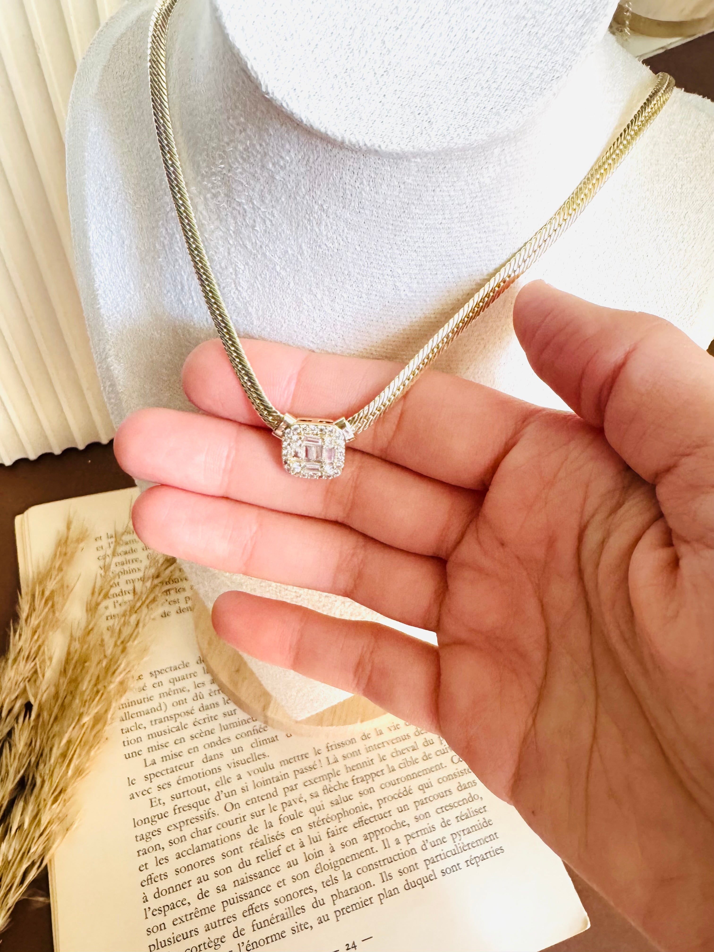 Square zircon necklace