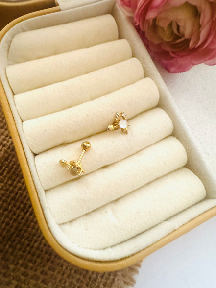 Trendy flat back earring
