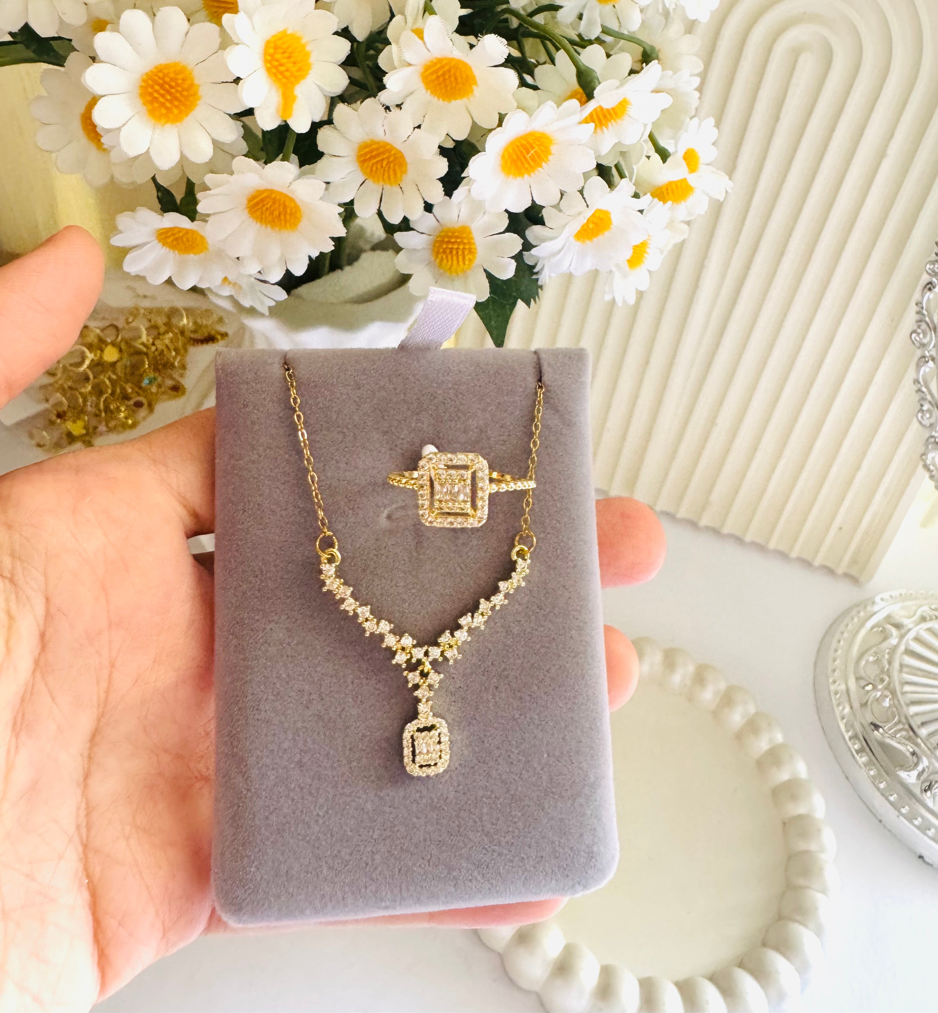 Lazordy new set ( necklace & ring free size )