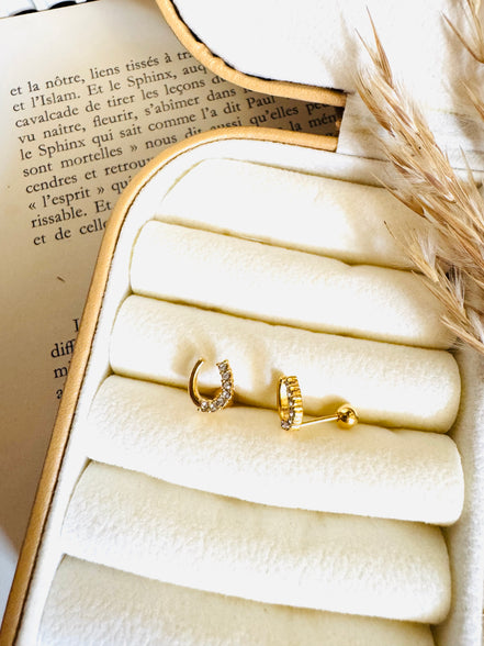 Unique flat back earring