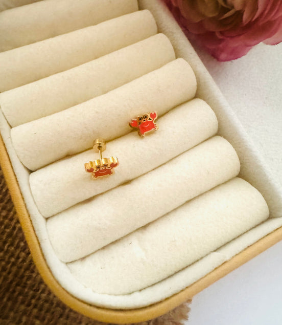 Crab flat back earring