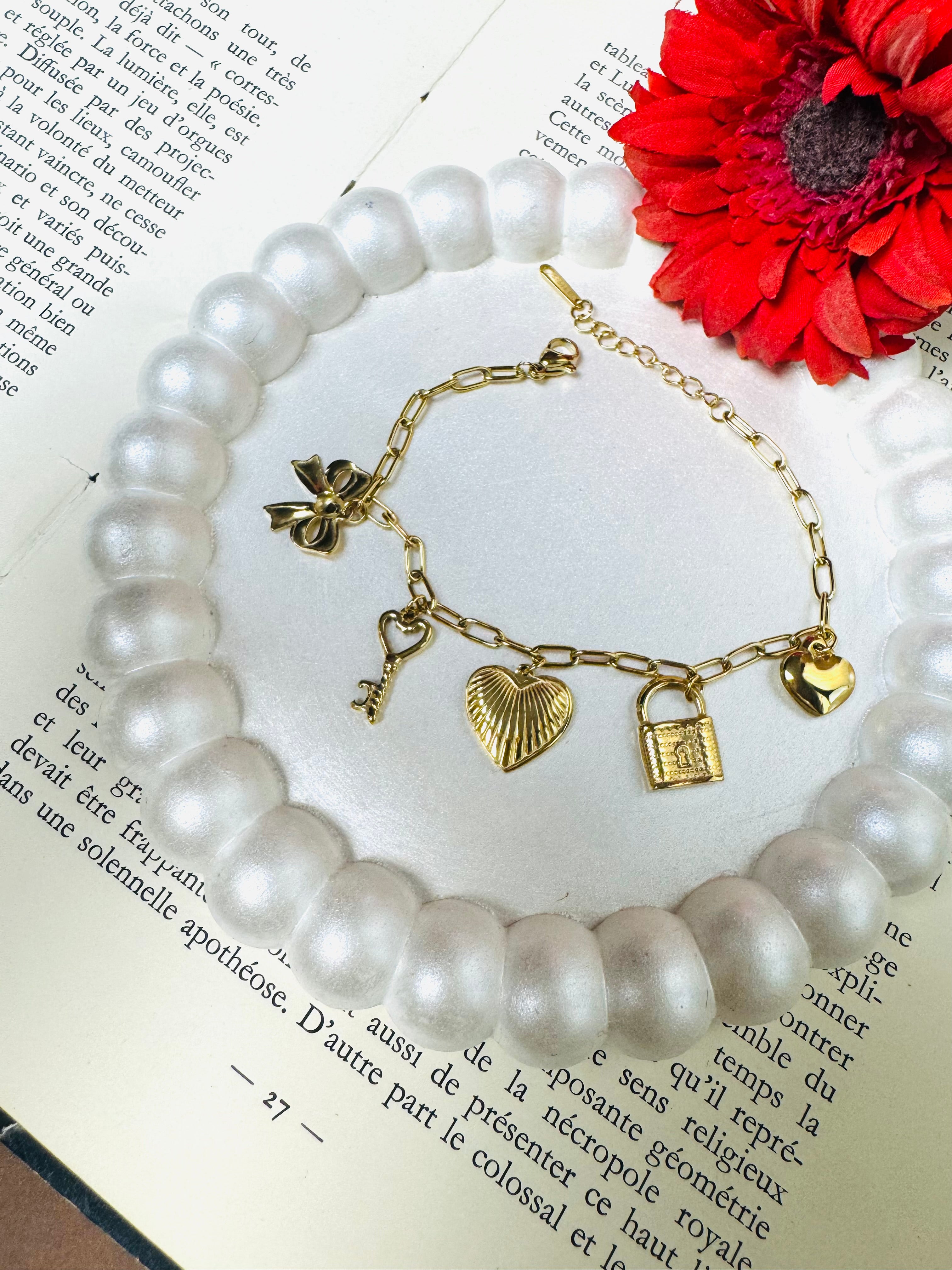 Heart & key bracelet