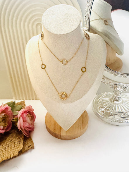Trendy circle necklace