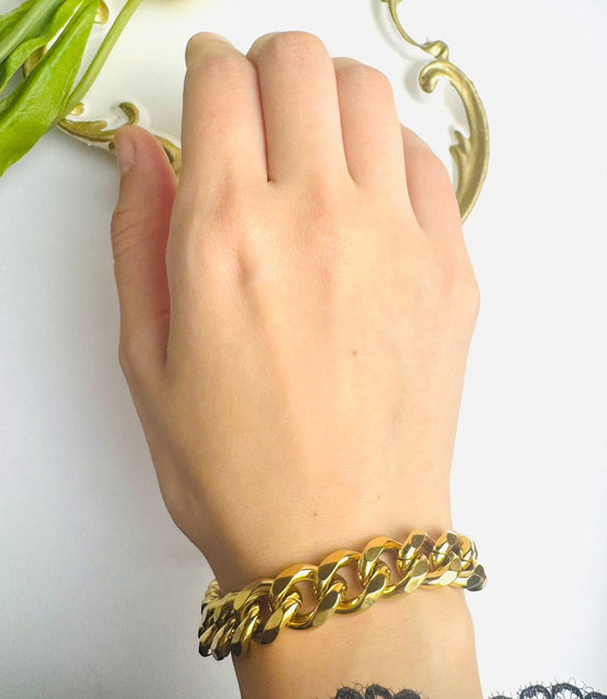 Bold groumaeh bracelet