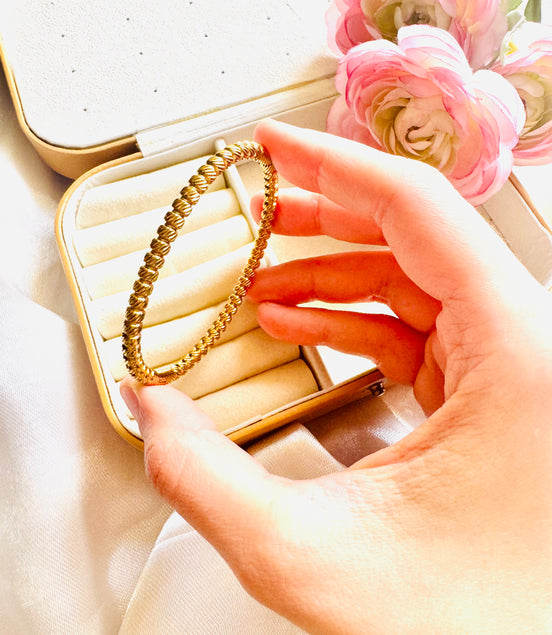Bubble bangle