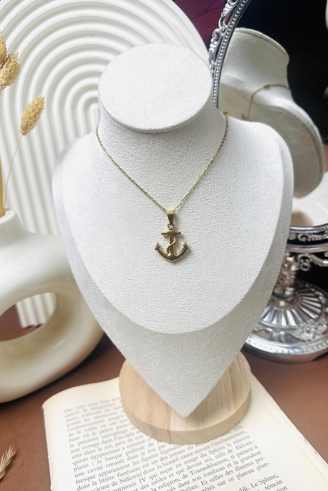 Help necklace