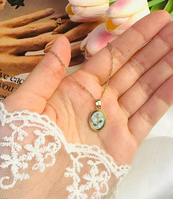 Baby blue flower necklace