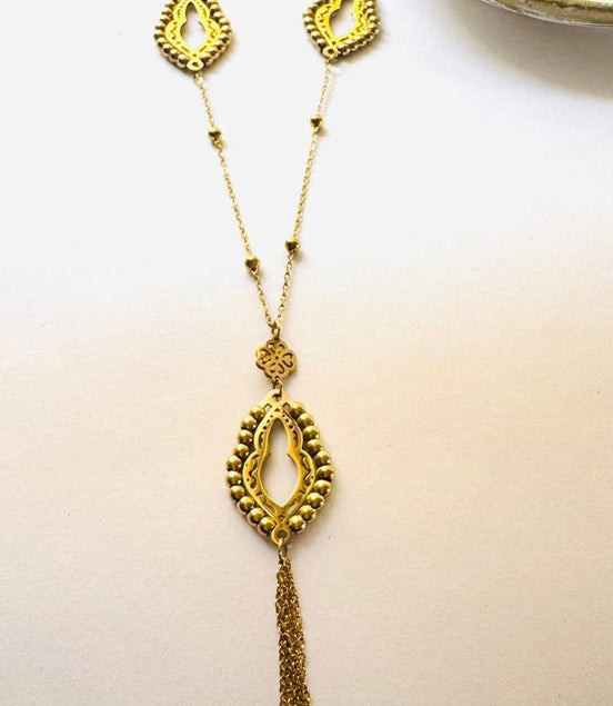 Andalous long necklace