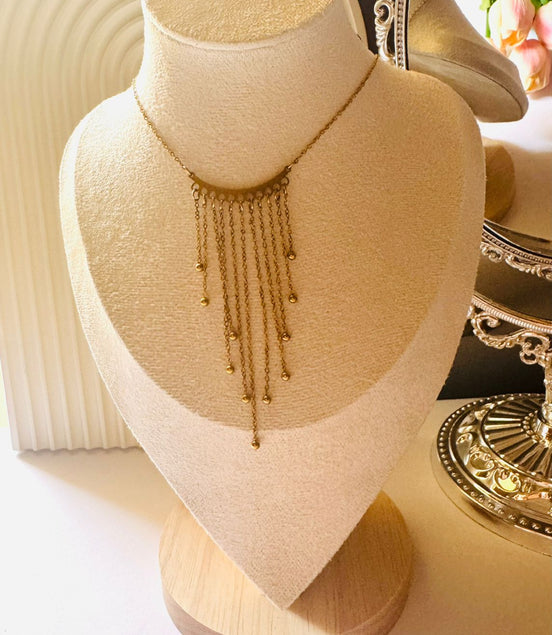 Fringes necklace