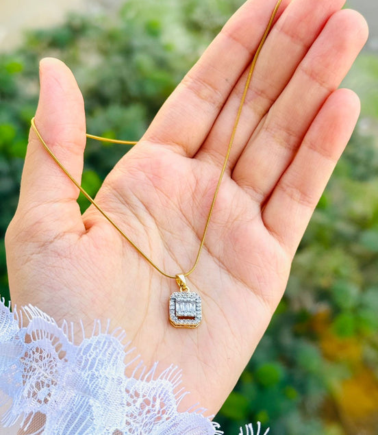 Square  silver strus necklace