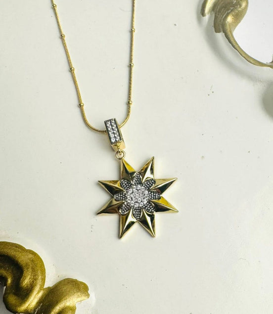 Star silver strus necklace