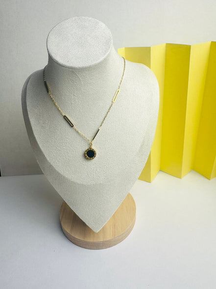 Double face black & white bulgari necklace