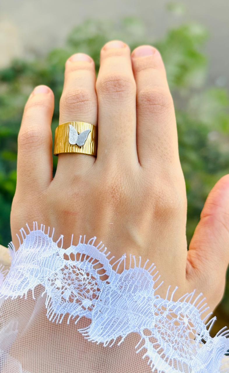 Butter fly ring