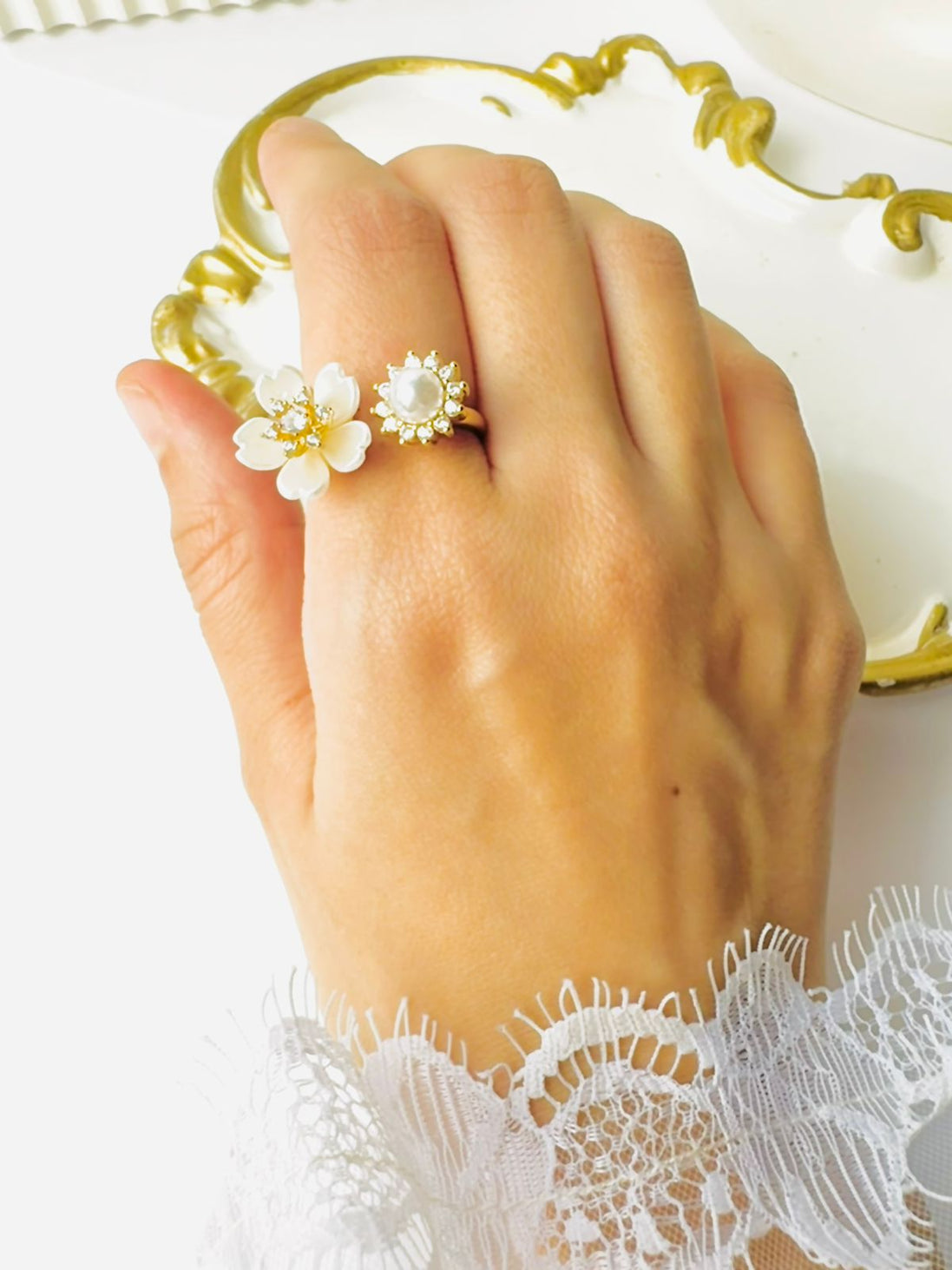 Two flowers ring