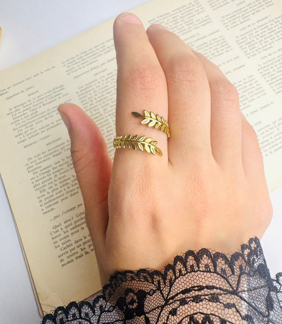 small leaf ring
