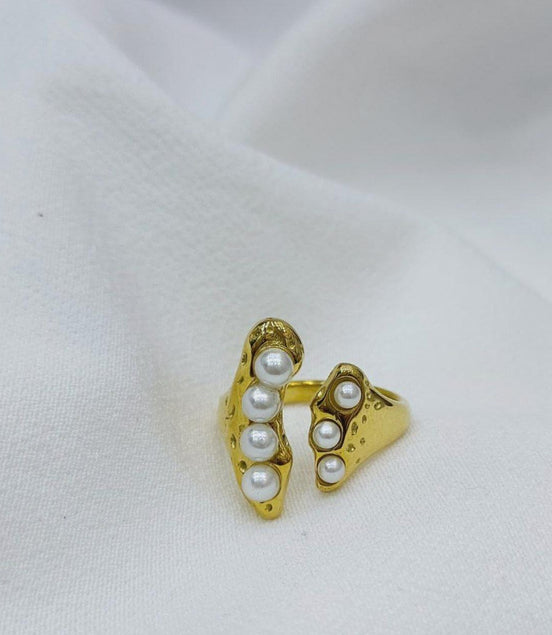 Pearl ring