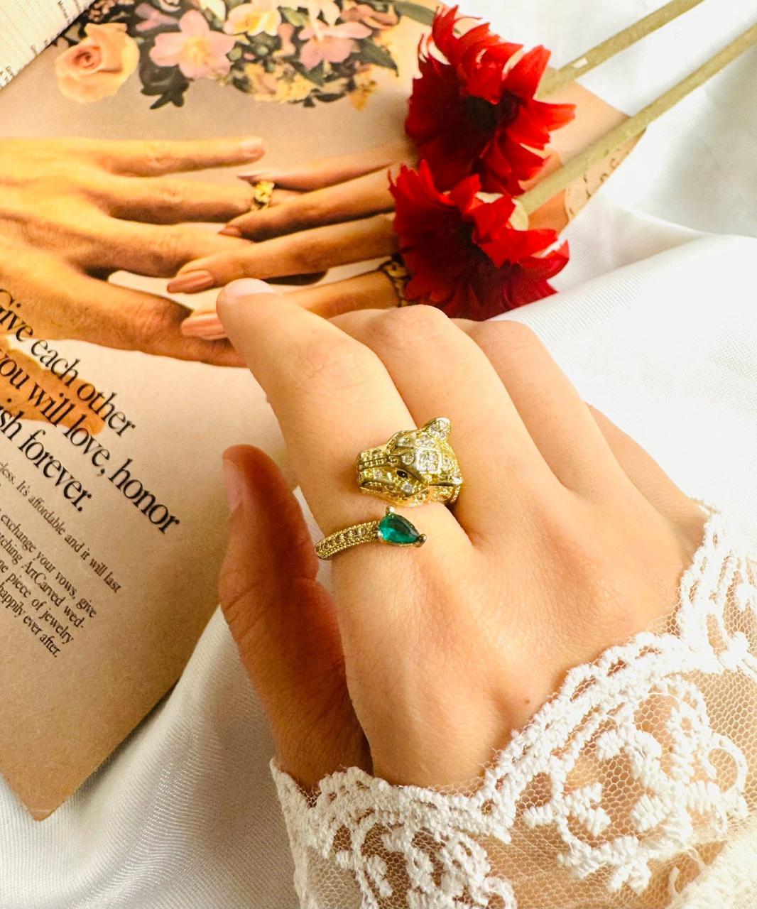 Green tiger ring