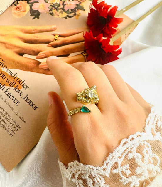 Green tiger ring