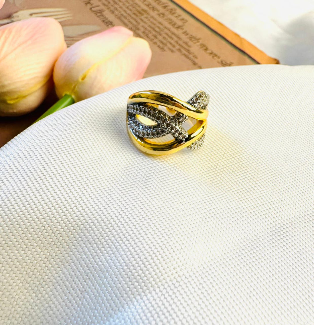 Wavy basic ring