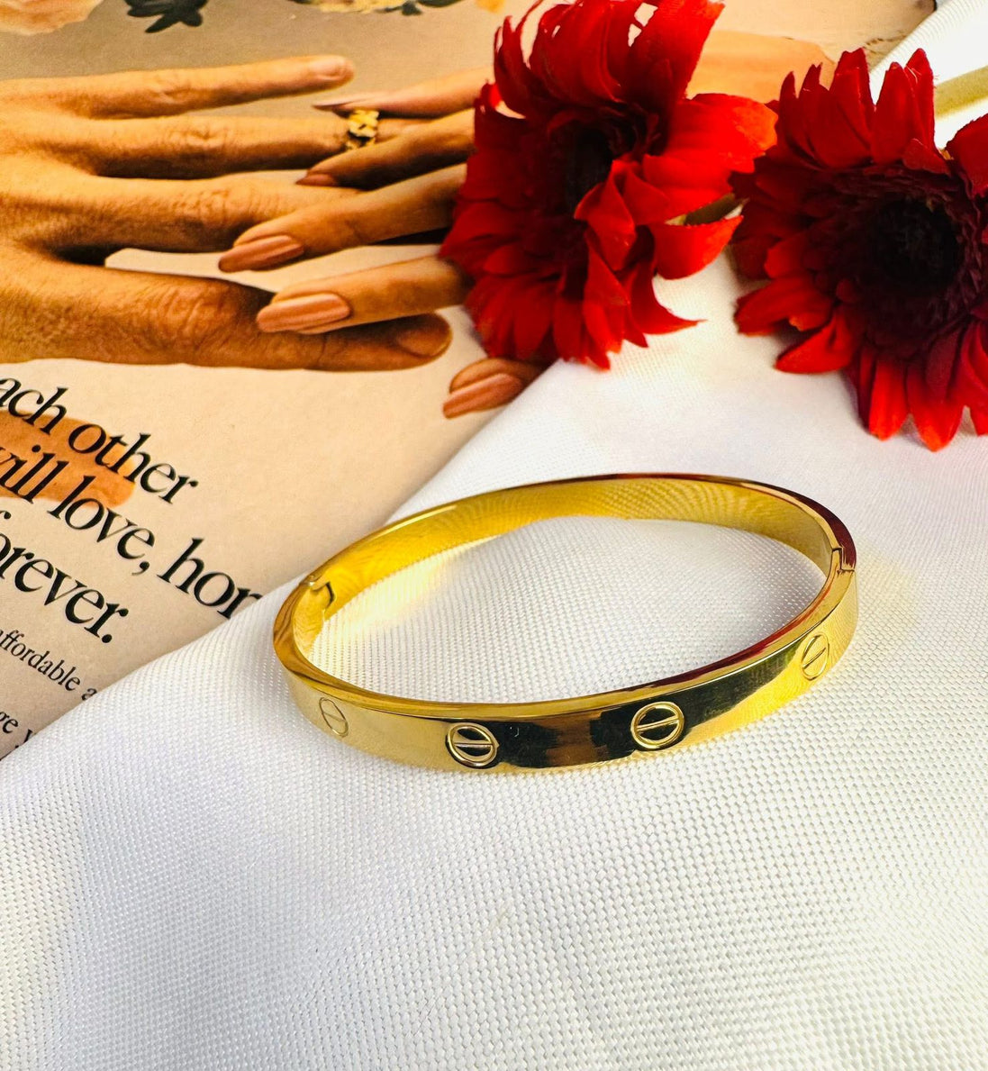 Carteir golden bangle