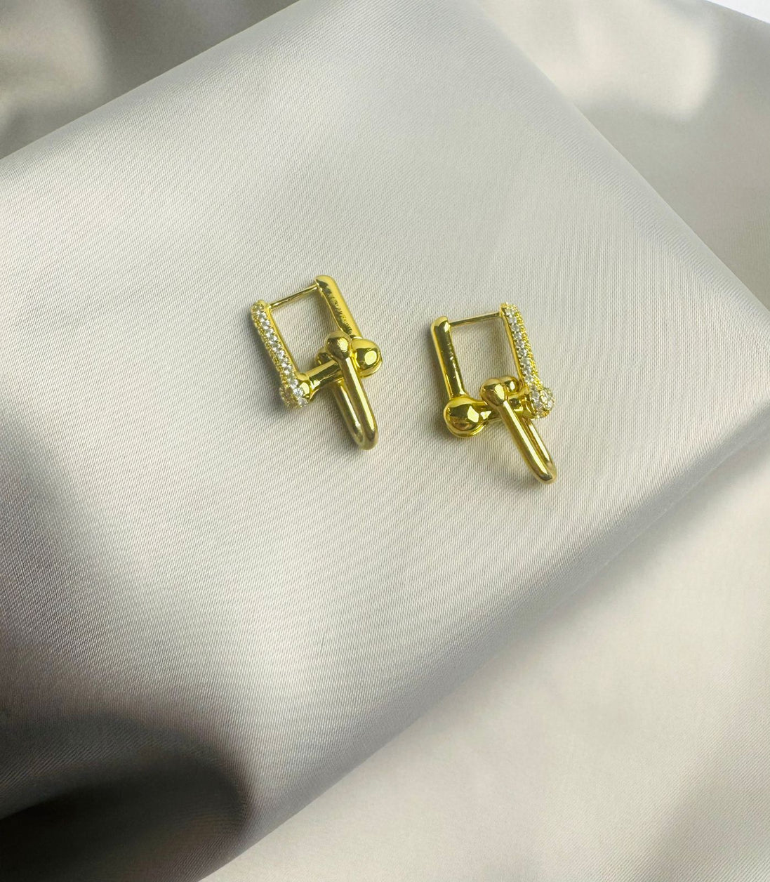 Tefiny zircon earring