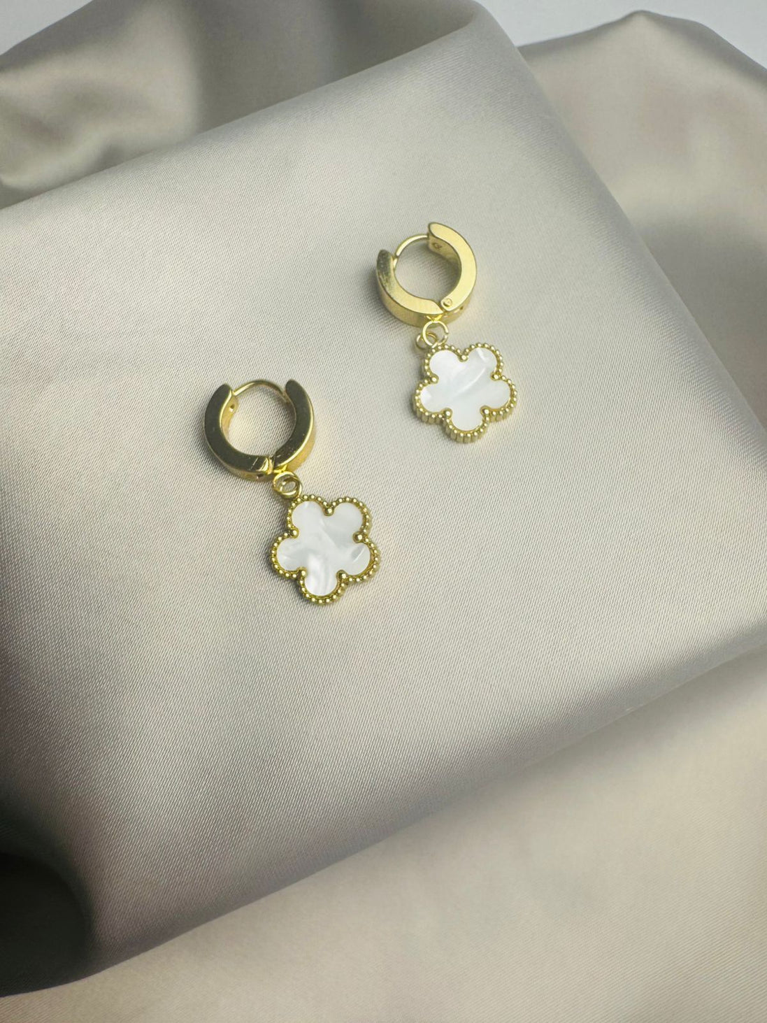 White flower earring