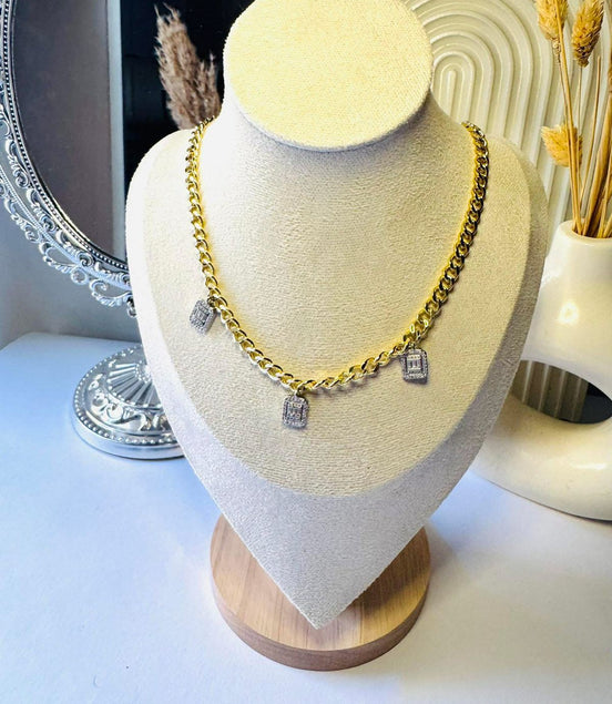 Lazordi square necklace