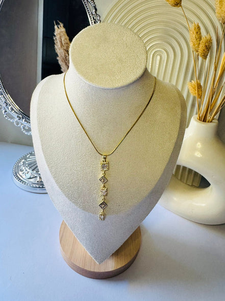 Zircon long necklace