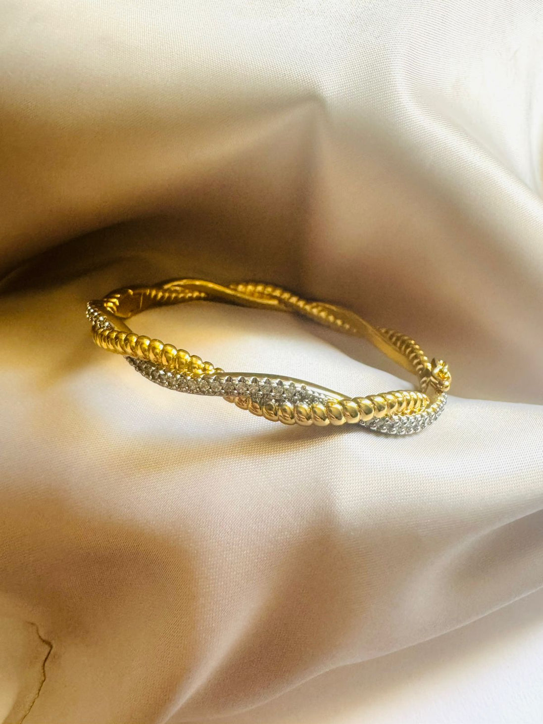 Braid bangle